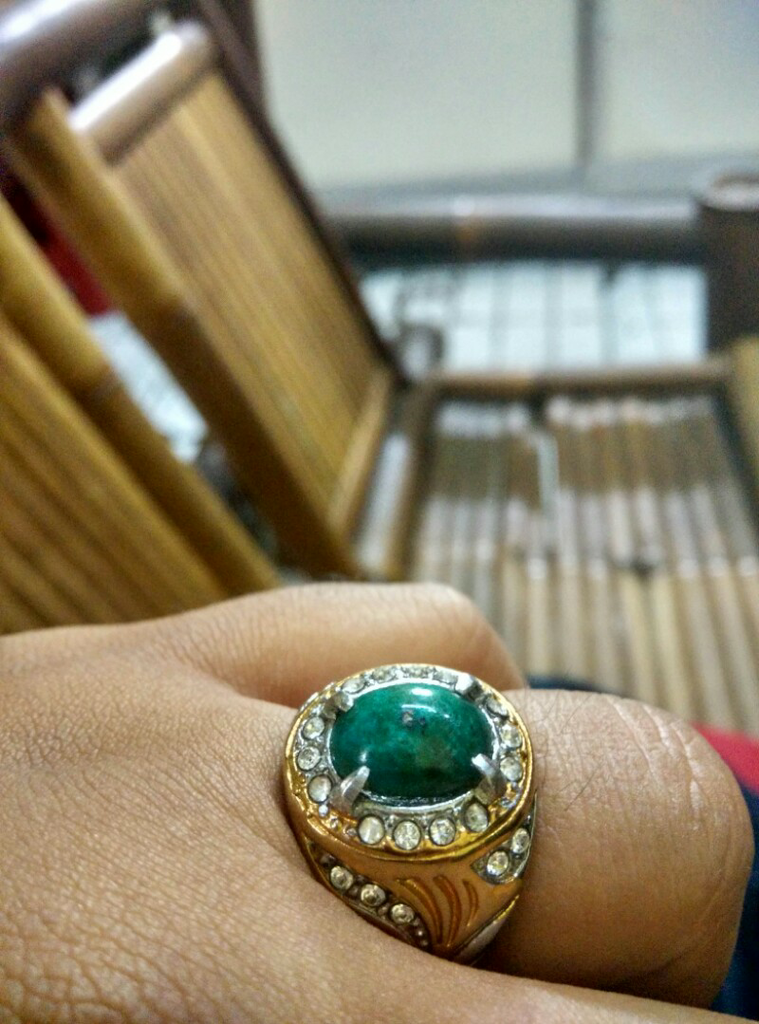 bacan doko bluish kristal tembus