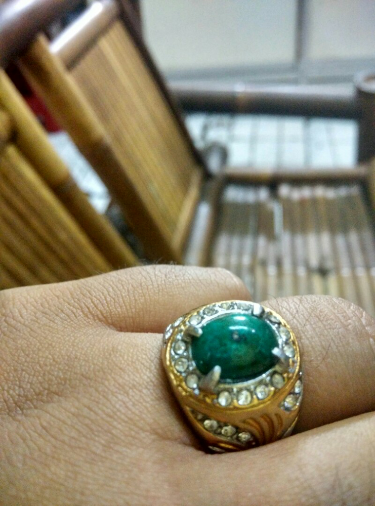 bacan doko bluish kristal tembus