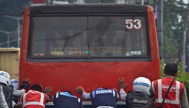 Ahok: Metro Mini Memang Enggak Jelas!