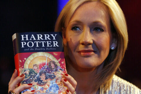 J.K Rowling Akan Membuat Teater Harry Potter di Tahun 2016