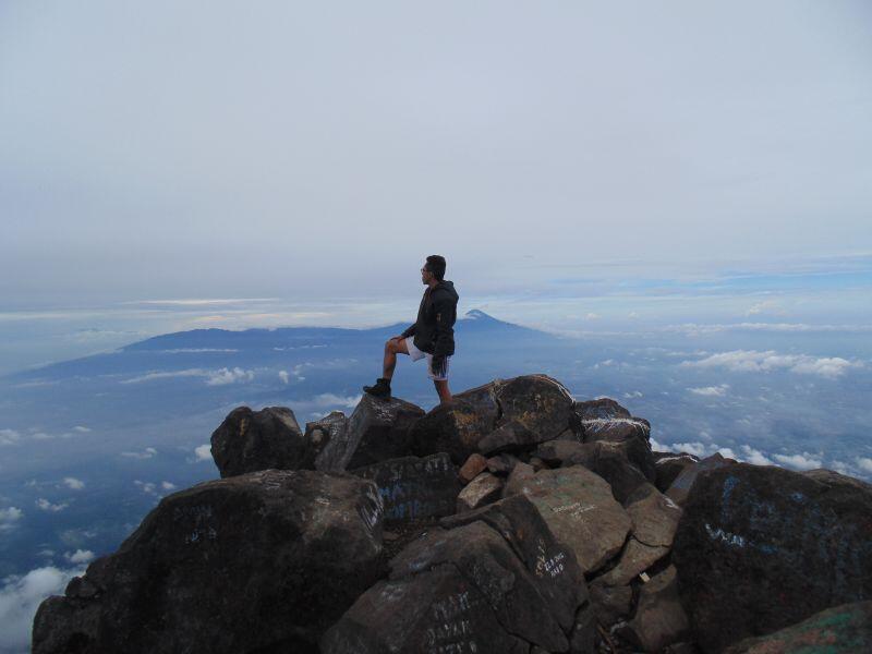 &#91;CatPer&#93; Menaklukan puncak Ogal Agil Mt. Arjuno 3339 Mdpl