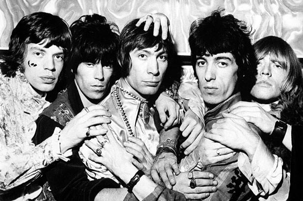 The Rolling Stones Menggelar Konser Dunia dengan Pameran Seni &amp; Koleksi Langka Band
