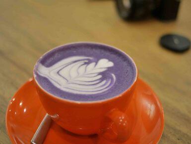 Wow! Cantiknya Warna-Warni Latte Art Ini, dari Warna Hijau sampai Merah ada!