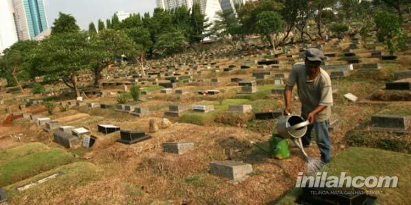 Cegah Mesum, Makam di Jakarta Akan Dijaga Polsus