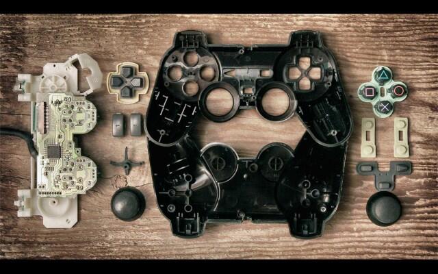 Keren! Inilah Wujud 18 Game Controller Jika Dibongkar