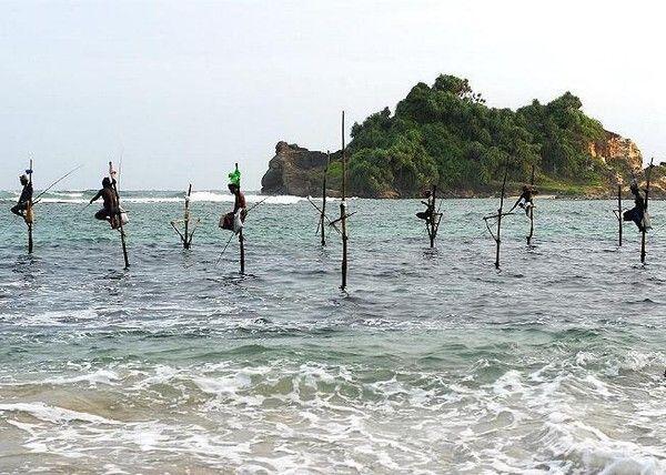 Berani Mencoba?! Cara Memancing Ikan Ala Orang Sri Langka &#91;PICT&#93;