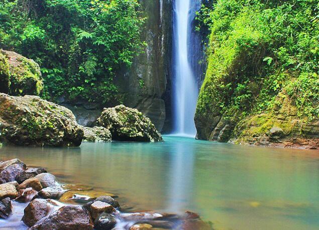 Yang suka Travelling masuk, Air Terjun Indonesia yang Jarang Dikunjungi Orang