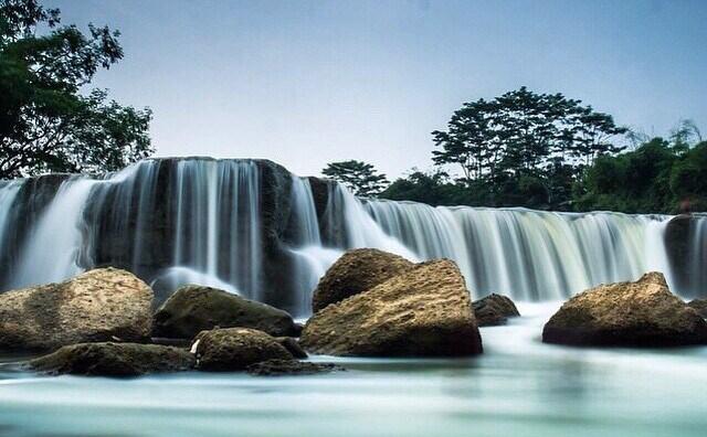 Yang suka Travelling masuk, Air Terjun Indonesia yang Jarang Dikunjungi Orang