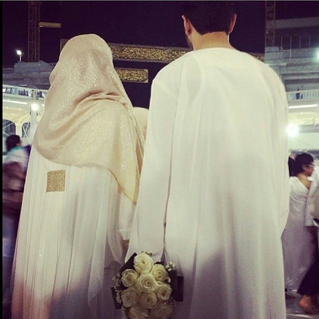 Romantis itu...