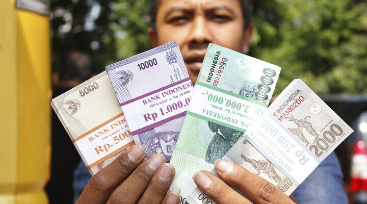 SERBA-SERBI UANG LEBARAN