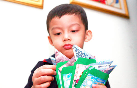 SERBA-SERBI UANG LEBARAN