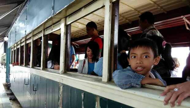 Kereta Kaligung Mas Punya Interior Baru Bernuansa Lokal