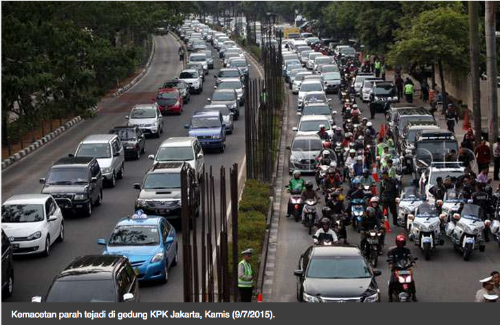Jokowi Buka Puasa, Kuningan jadi Macet