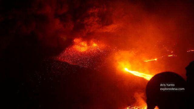 Gunung Raung Erupsi!!!