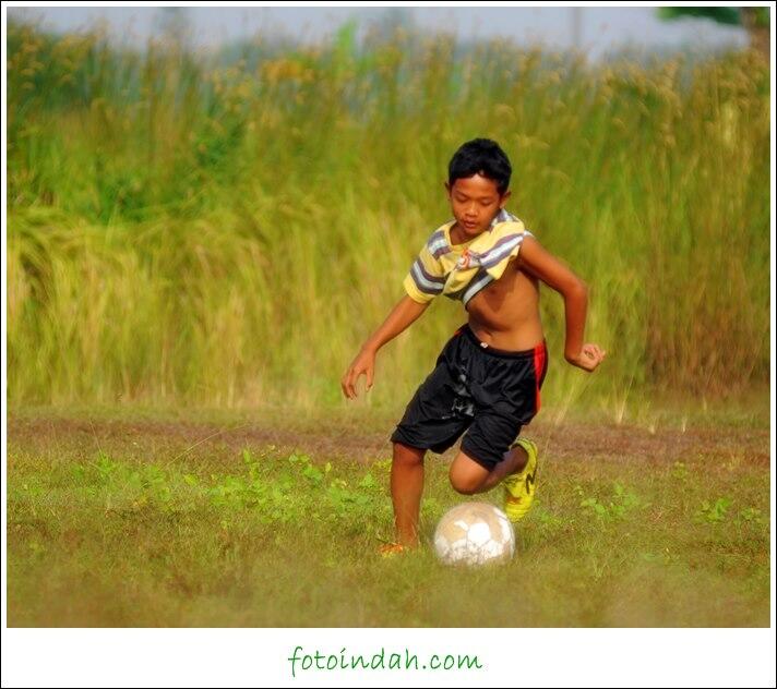 Kehampaan tanpa sepakbola, hidup harus tetap berjalan...