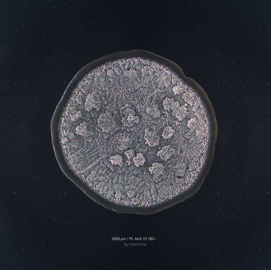 Seperti Inilah Tampilan Air Mata Melalui Mikroskop dalam Beberapa Kondisi 