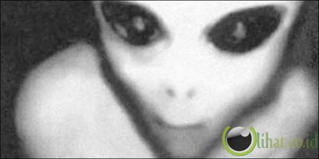 Benarkah Ini Foto-Foto UFO Tahun 1971 yang Dirahasiakan? &#91;PICT&#93;