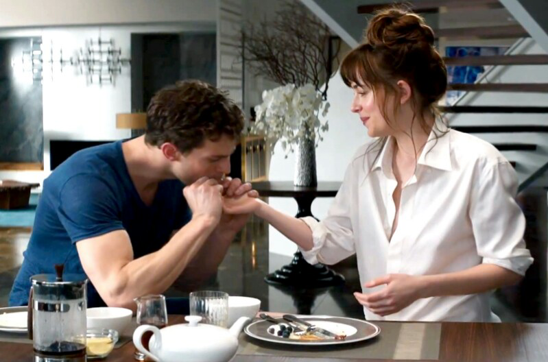 Membedah Perilaku Seks Sadisme Christian Grey dalam Fifty Shades of Grey