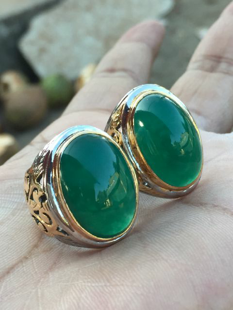 bacan doko sepasang