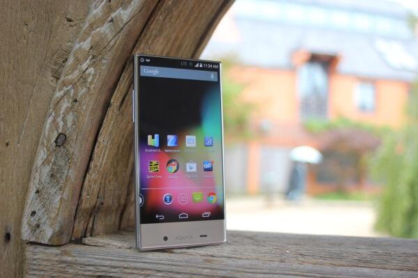 SHARP AQUOS Crystal, Pilihan Terbaik Smartphone dengan Layar Frameless