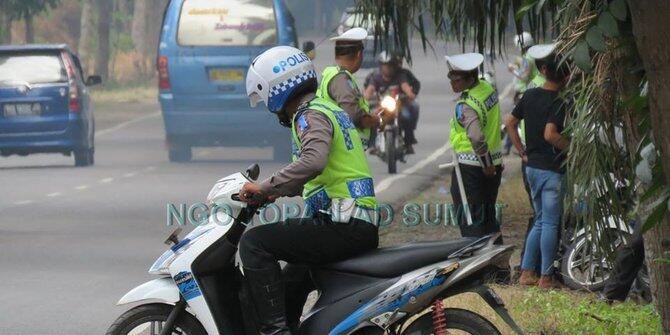 &#91;BIKIN MALU&#93; Razia Polisi Bubar Setelah Difoto Wartawan