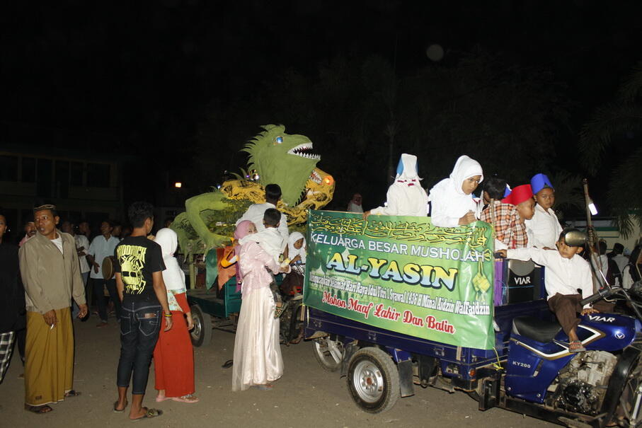 KEMERIAHAN TAKBIR KELILING DI KAMPUNG ANE &#91;PIC BWK INSIDE&#93;