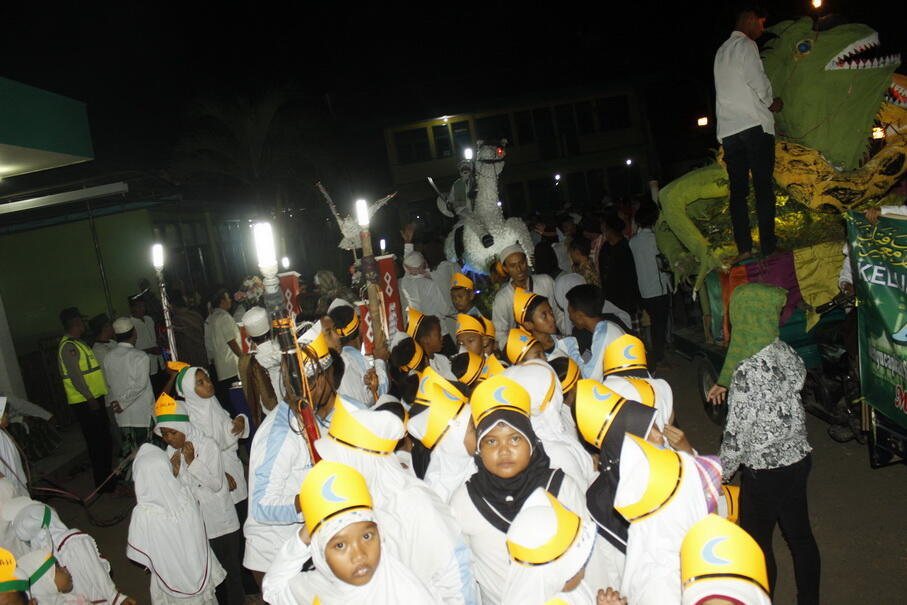 KEMERIAHAN TAKBIR KELILING DI KAMPUNG ANE &#91;PIC BWK INSIDE&#93;