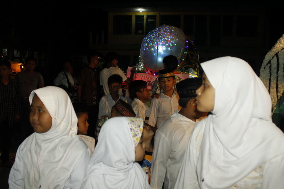 KEMERIAHAN TAKBIR KELILING DI KAMPUNG ANE &#91;PIC BWK INSIDE&#93;