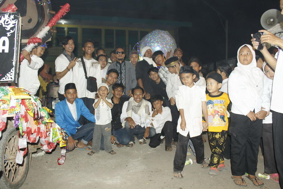 KEMERIAHAN TAKBIR KELILING DI KAMPUNG ANE &#91;PIC BWK INSIDE&#93;