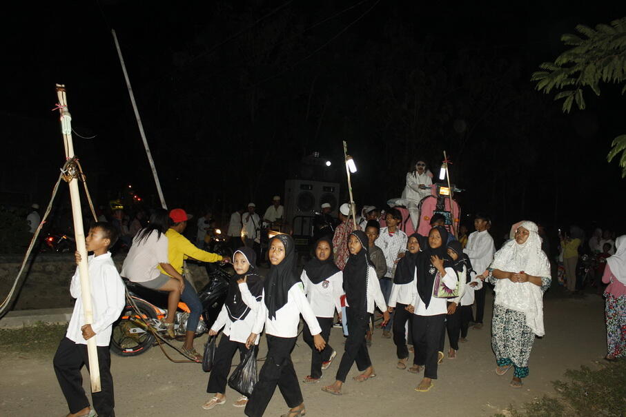 KEMERIAHAN TAKBIR KELILING DI KAMPUNG ANE &#91;PIC BWK INSIDE&#93;
