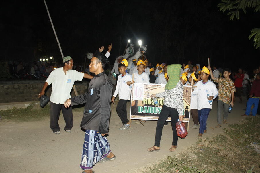 KEMERIAHAN TAKBIR KELILING DI KAMPUNG ANE &#91;PIC BWK INSIDE&#93;