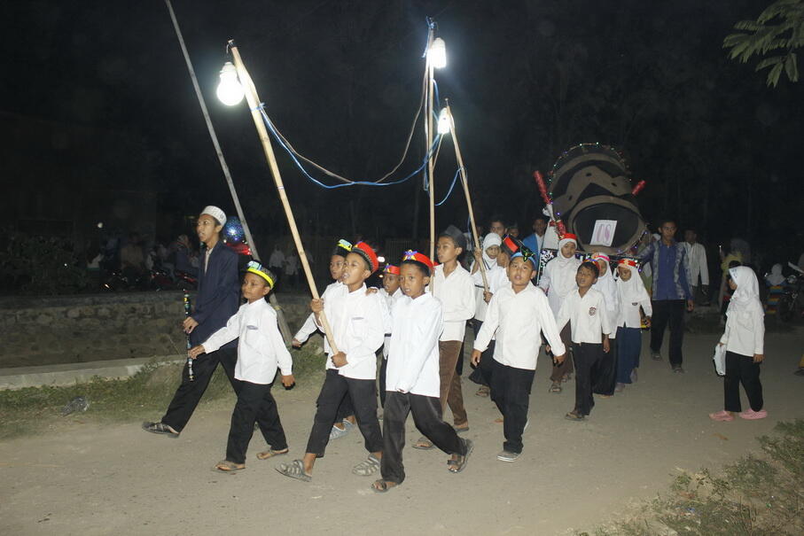 KEMERIAHAN TAKBIR KELILING DI KAMPUNG ANE &#91;PIC BWK INSIDE&#93;