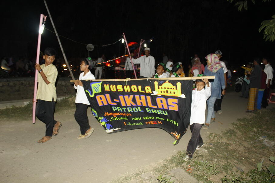 KEMERIAHAN TAKBIR KELILING DI KAMPUNG ANE &#91;PIC BWK INSIDE&#93;