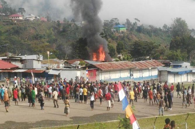 Musholla di Papua dibakar dan dilempari batu saat pelaksanaan shalat idul fitri