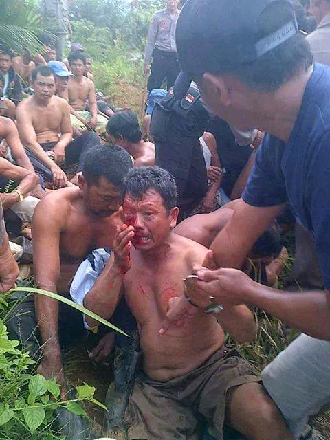 PETANI TUNTUT HAK TANAH, BERBUAH PUKULAN DARI POLISI