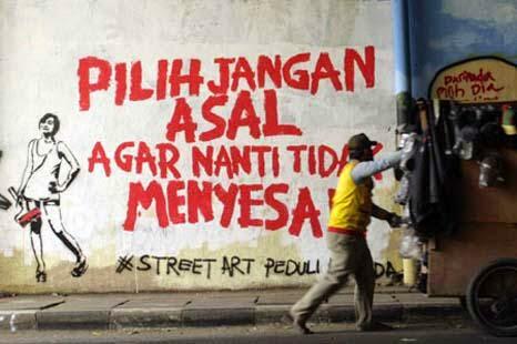 Bedah Buku FINANCIAL REVOLUTION (Tung Desem Waringin)