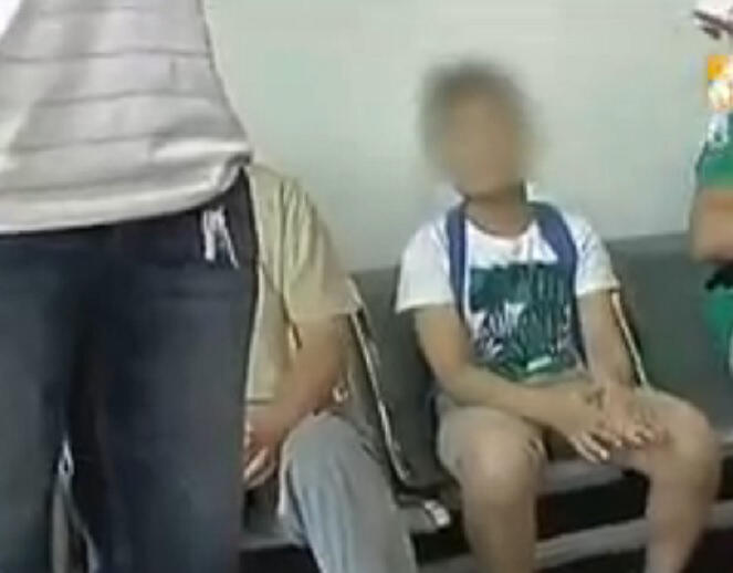 Mercedes Langka Ini Jadi Korban Vandalisme Seorang Bocah Asal China