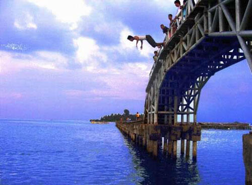 Kepulauan Seribu Dipadati 50 Ribu Wisatawan