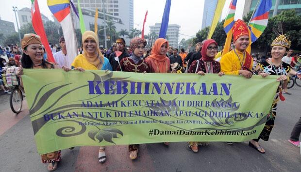 FEATURE: Kala Muslim Menjaga Gereja