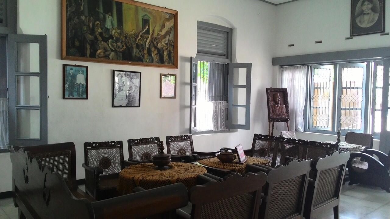 Berkunjung ke Istana Gebang Rumah Masa Kecil Bung Karno