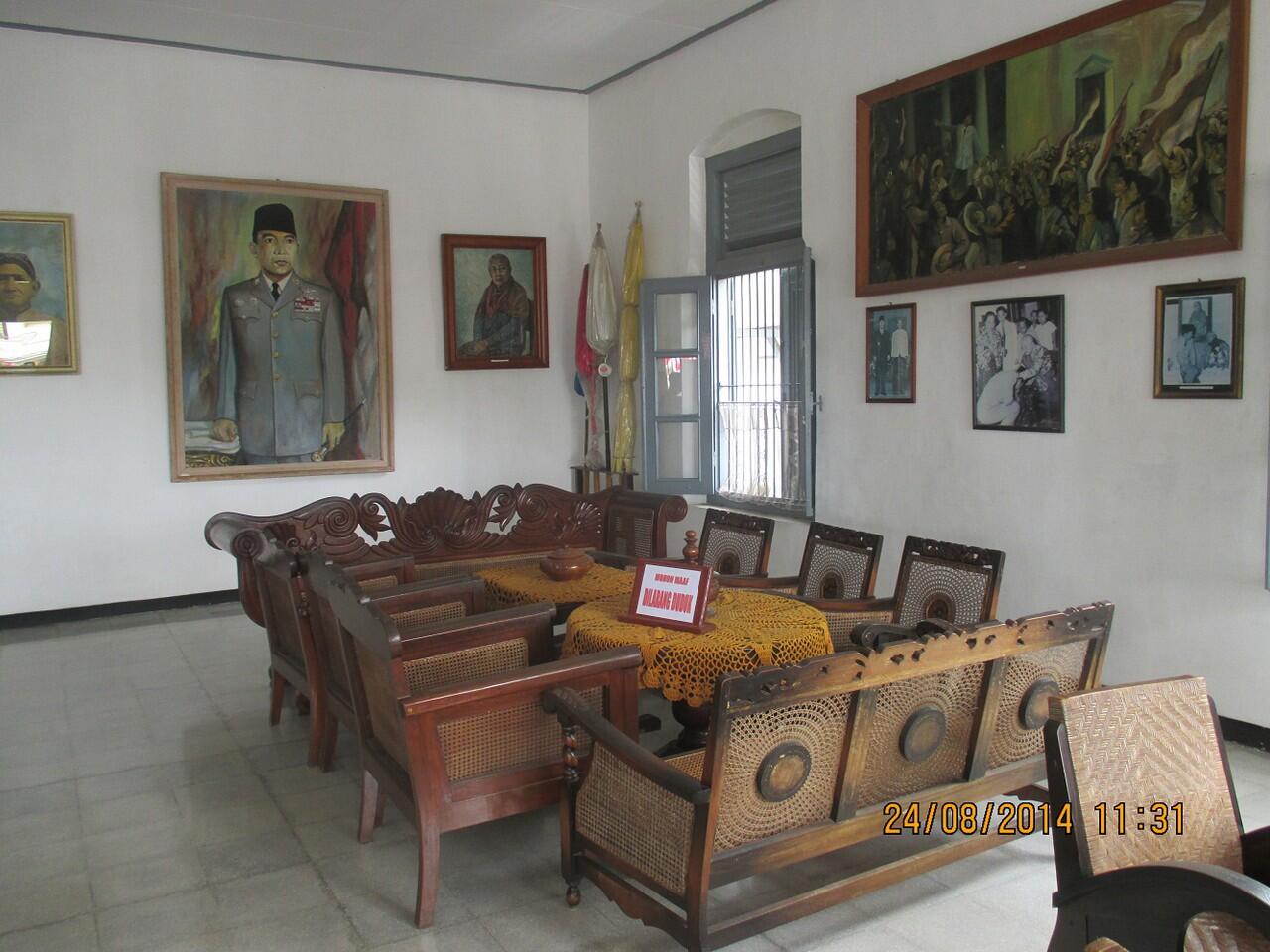 Berkunjung ke Istana Gebang Rumah Masa Kecil Bung Karno
