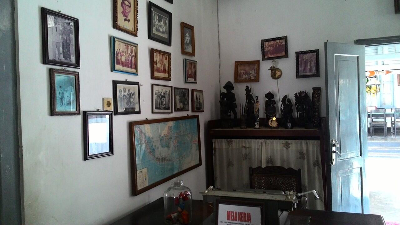 Berkunjung ke Istana Gebang Rumah Masa Kecil Bung Karno