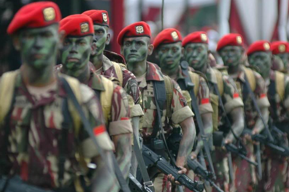 Plus minus kalo Brimob dilatih Kopassus