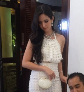 Foto-Foto Cantik Nia Ramadhani Hamil Anak Ke-2, Tetap Hot Badai !!