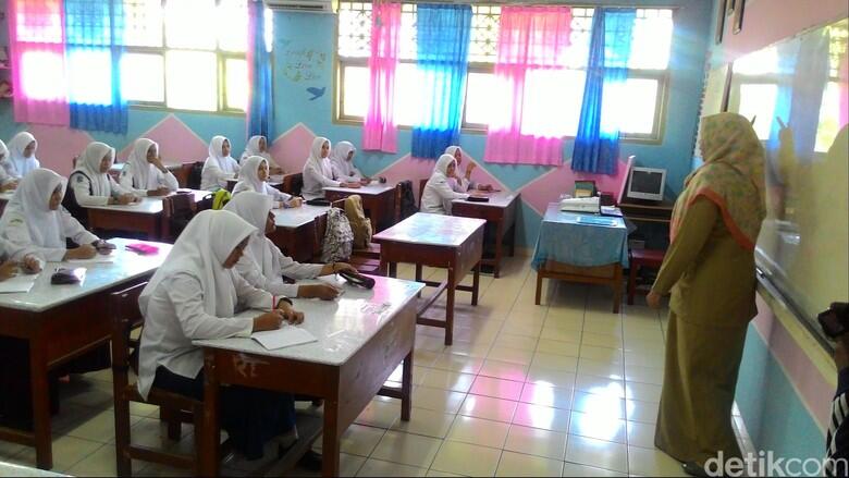 &#91;Kabar gembira&#93;Mulai Tahun Ini Kelas Siswa Putra dan Putri SMA di Banda Aceh Dipisah