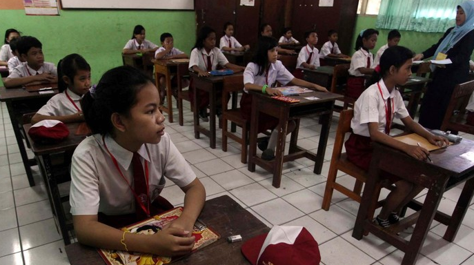 &#91;GA JELAS!!!&#93; Menteri Yuddy Instruksikan PNS Antar Anak di Hari Pertama Sekolah