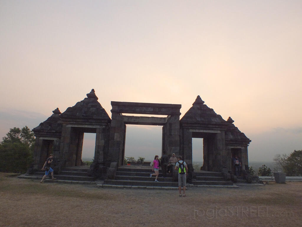 Candi - Candi Indah nan Eksotis yang tersembunyi di kawasan Jogja