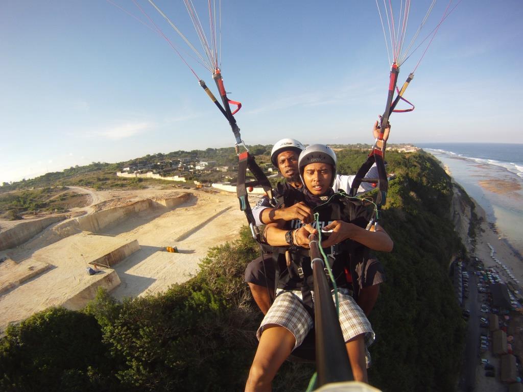 &#91;BALI&#93; Cara Baru menikmati keindahan pantai pandawa
