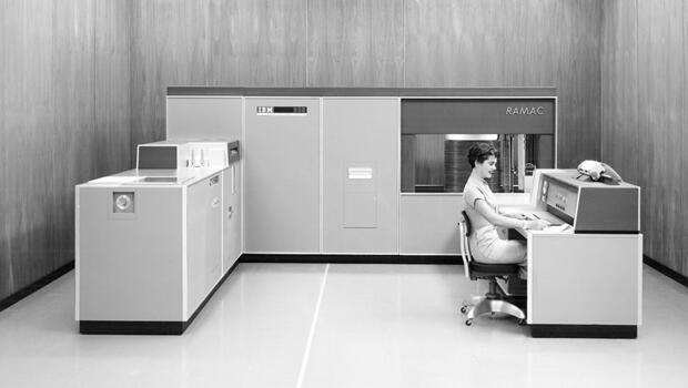 Fakta menakjubkan tentang evolusi hard disk drive (sejarah komputer).
