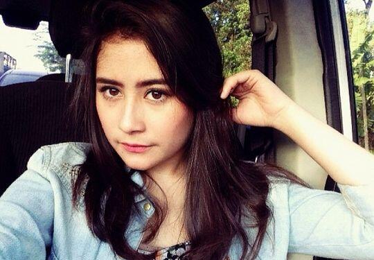 &#91;FULL MULUSTRASI&#93; Beredar FOTO BUGIL Mirip Prilly Latuconsina di Twitter